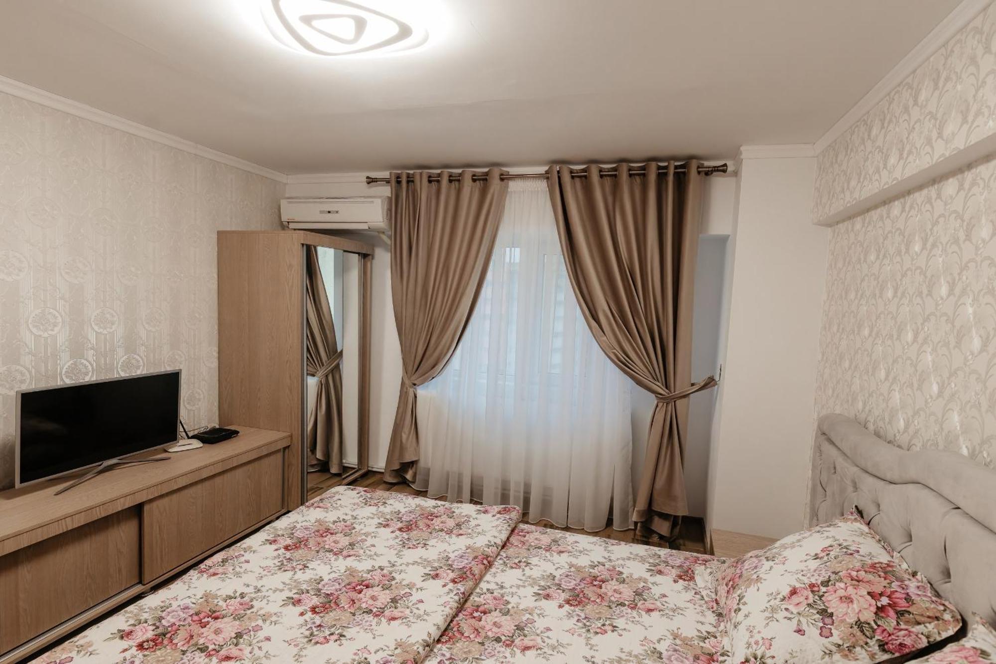 Luxury Radox Apartment Buzau City Center Exterior photo